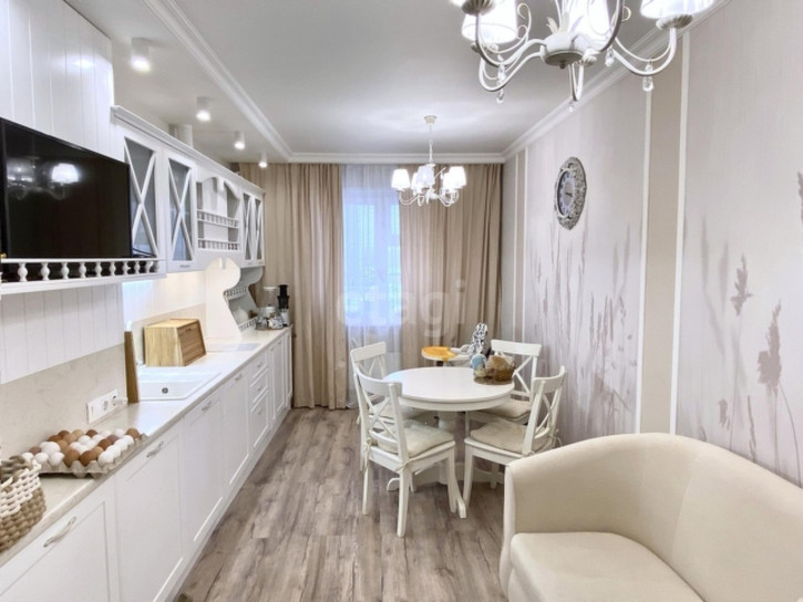 3-комн квартира улица Карамзина