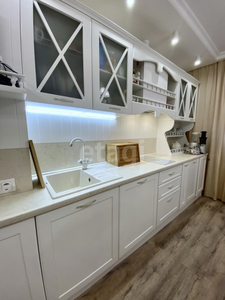 3-комн квартира улица Карамзина
