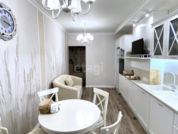 3-комн квартира улица Карамзина