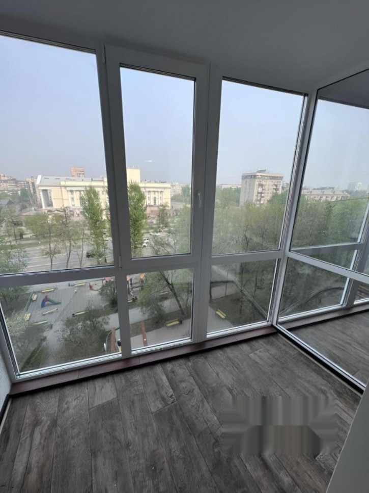 2-комн квартира ул Республики, 92