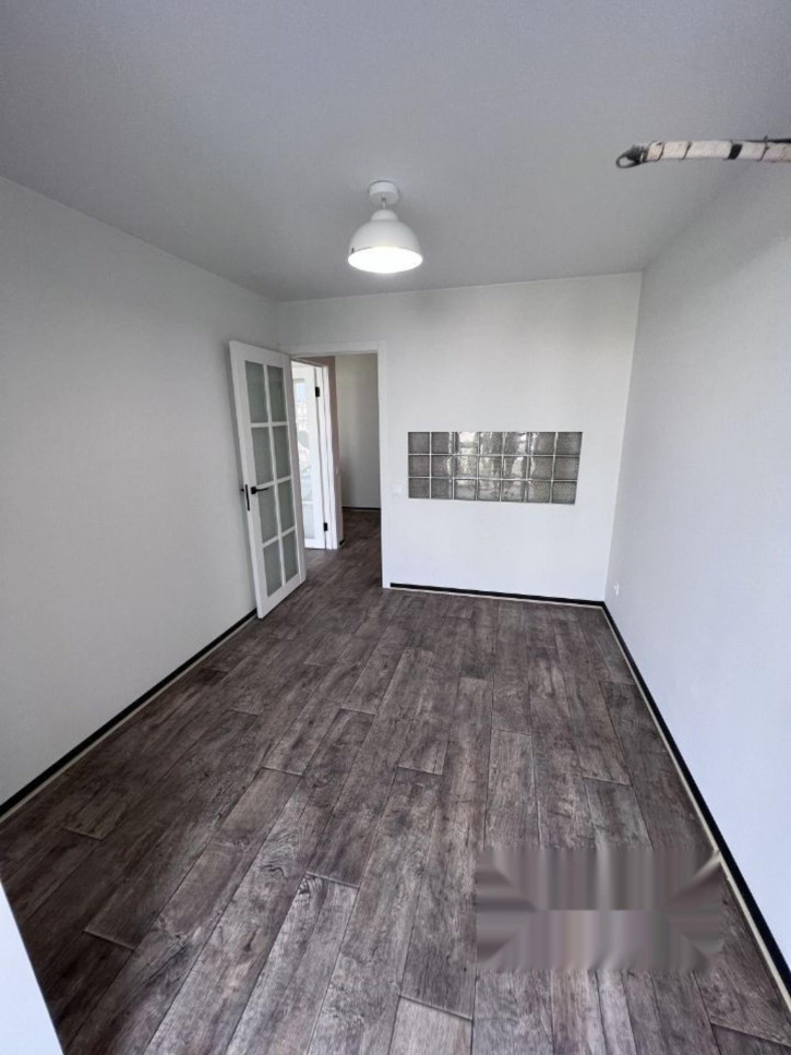 2-комн квартира ул Республики, 92