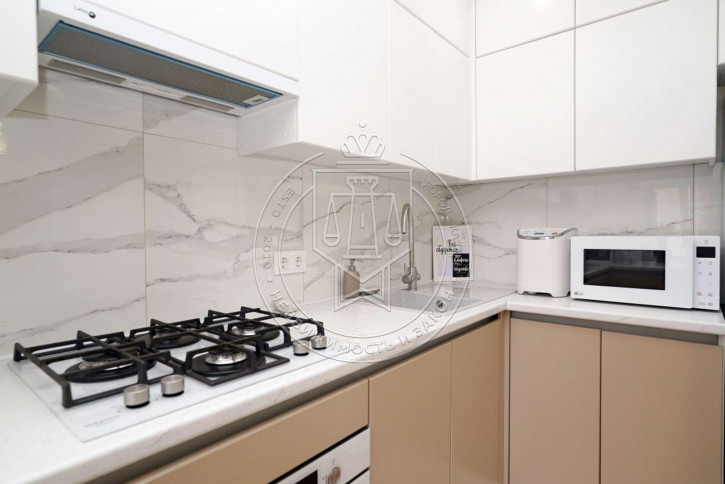 2-комн квартира Патриса Лумумбы ул, 62
