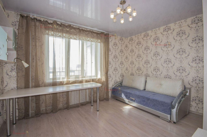 3-комн квартира Космонавтов 46/а