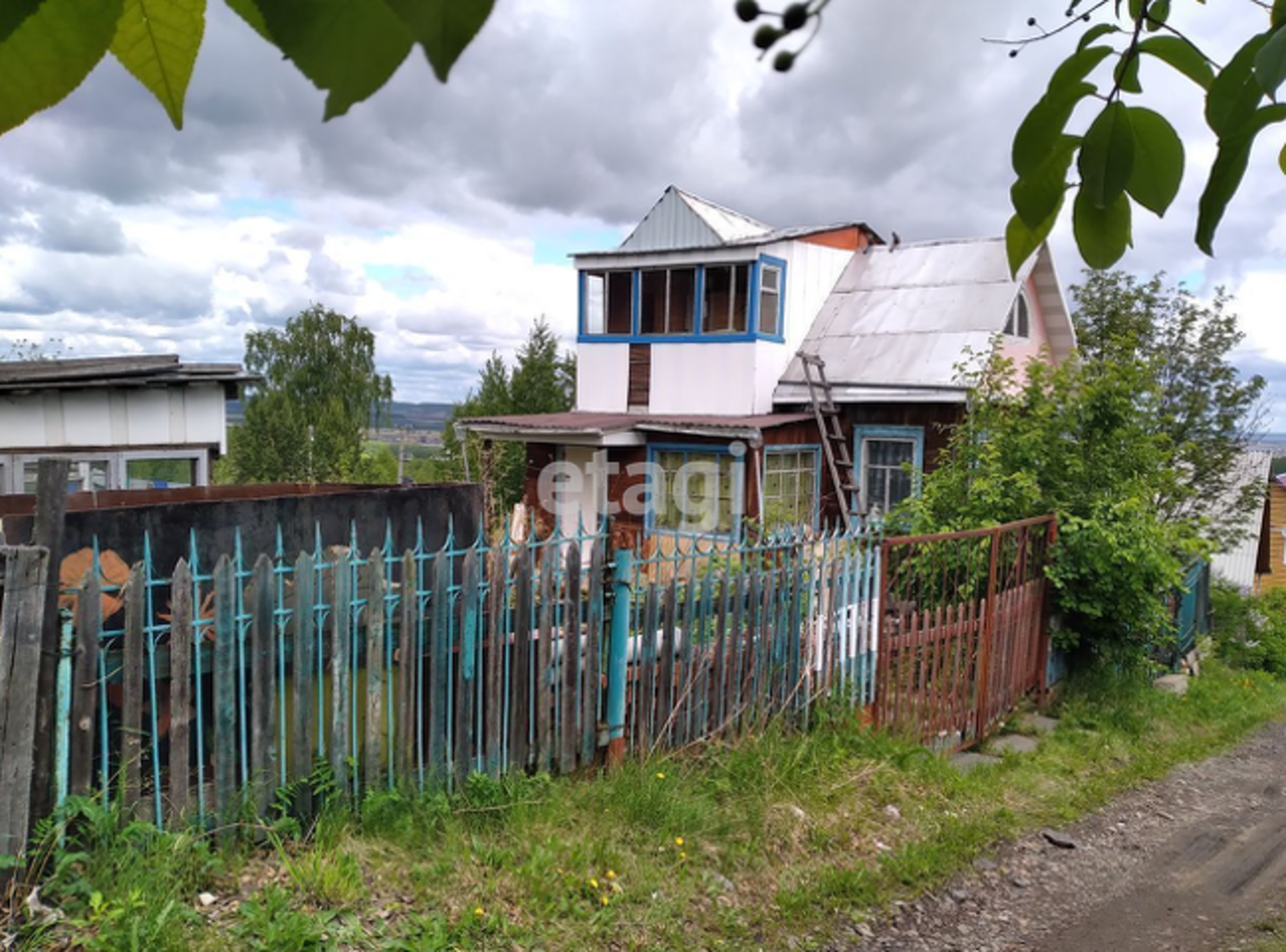 Купить дачу, дом, коттедж за 1 200 000 рублей на Array