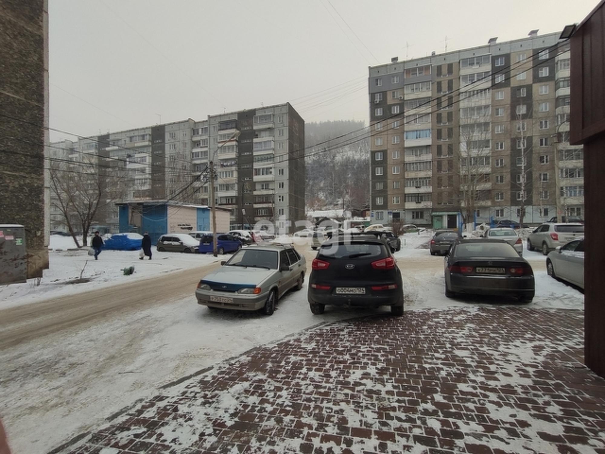 Купить торговое помещение за 12 000 000 рублей на Свердловская улица