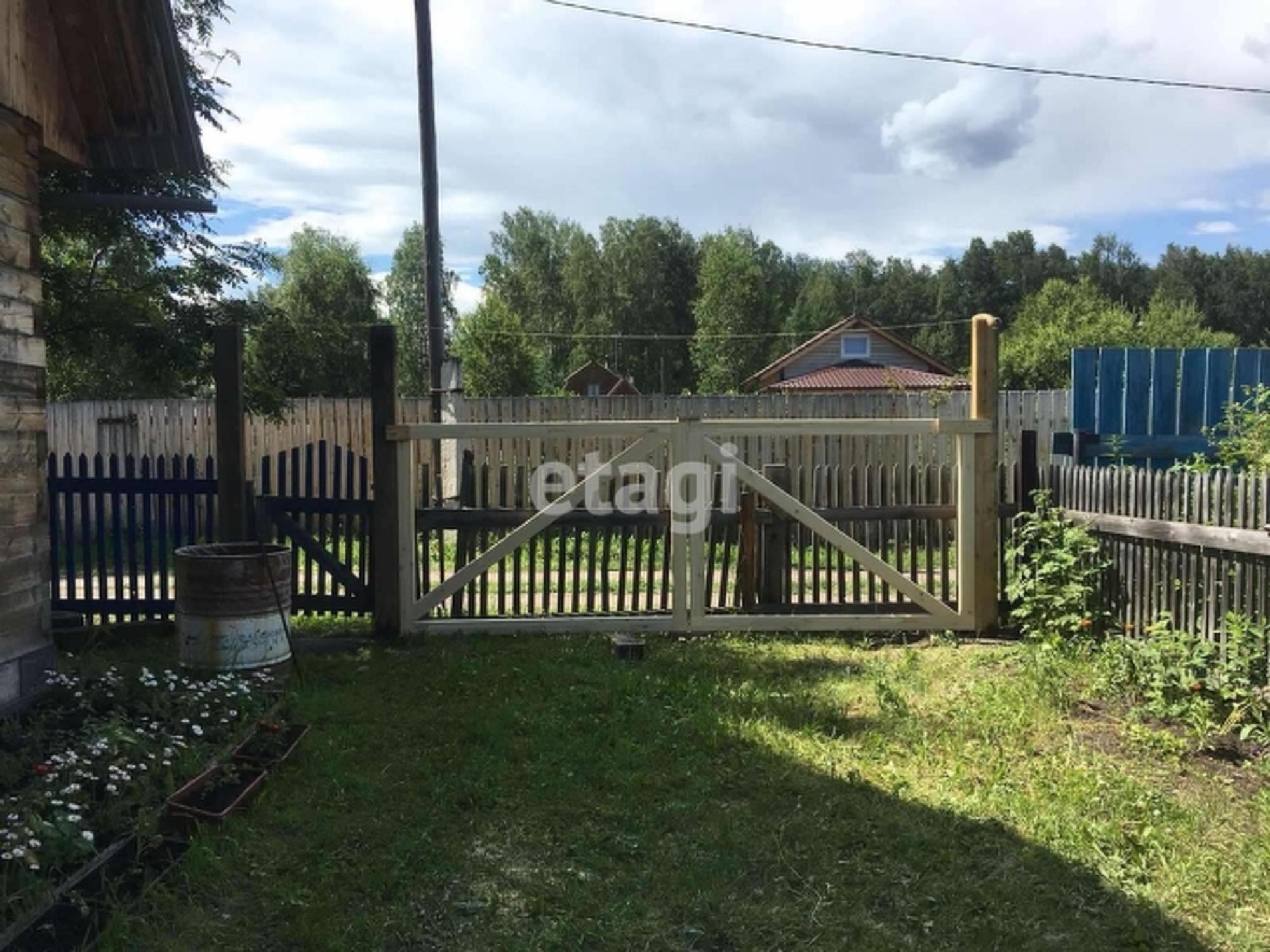 Купить дачу, дом, коттедж за 2 350 000 рублей на Array