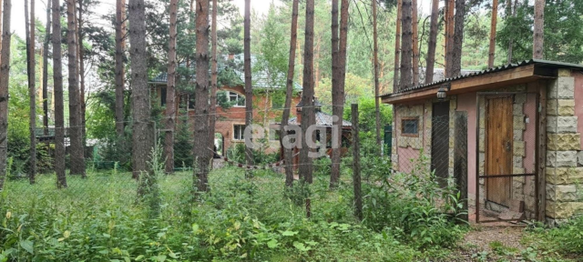 Купить дачу, дом, коттедж за 12 000 000 рублей на Array