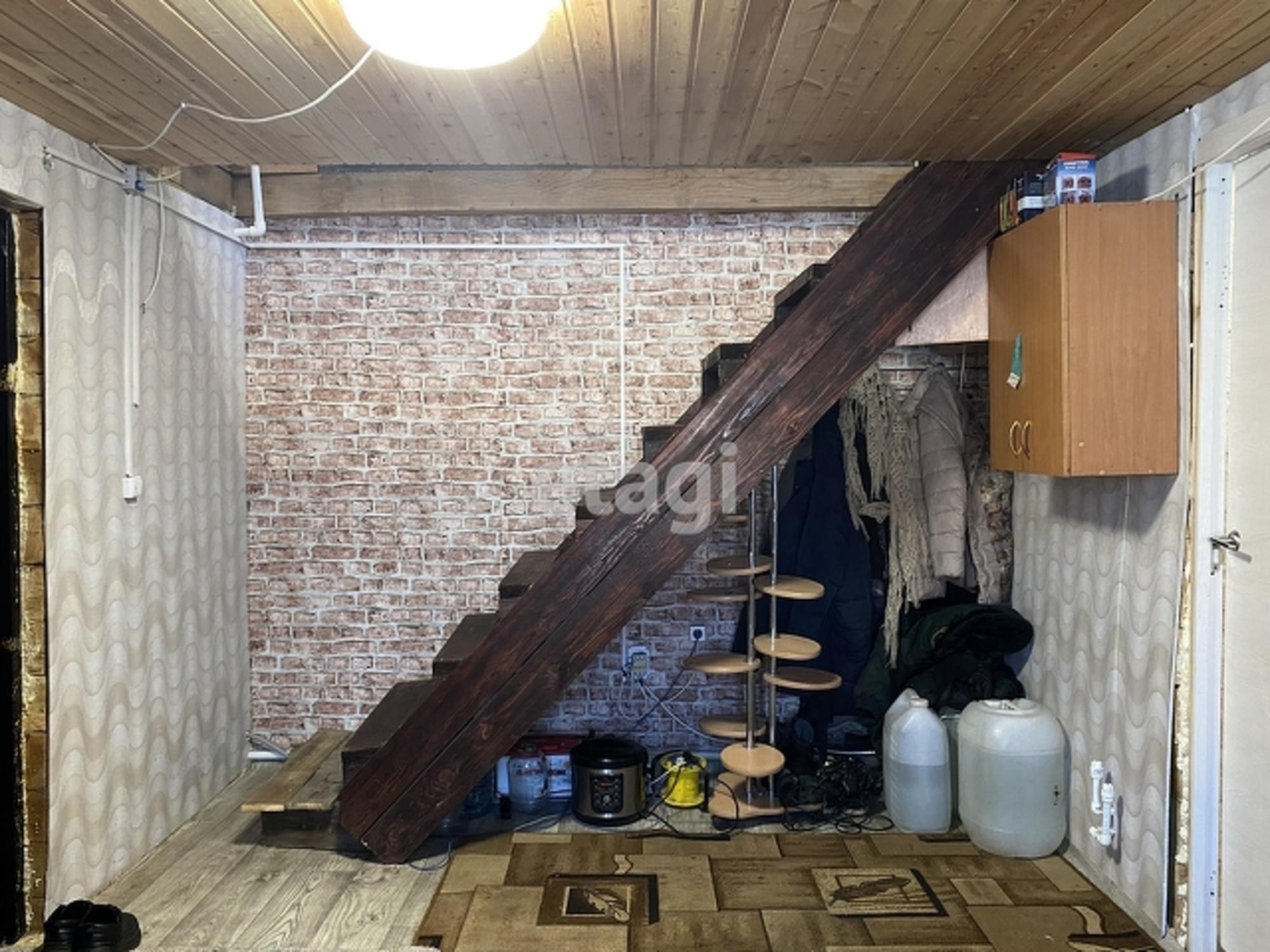Купить дачу, дом, коттедж за 4 100 000 рублей на Array