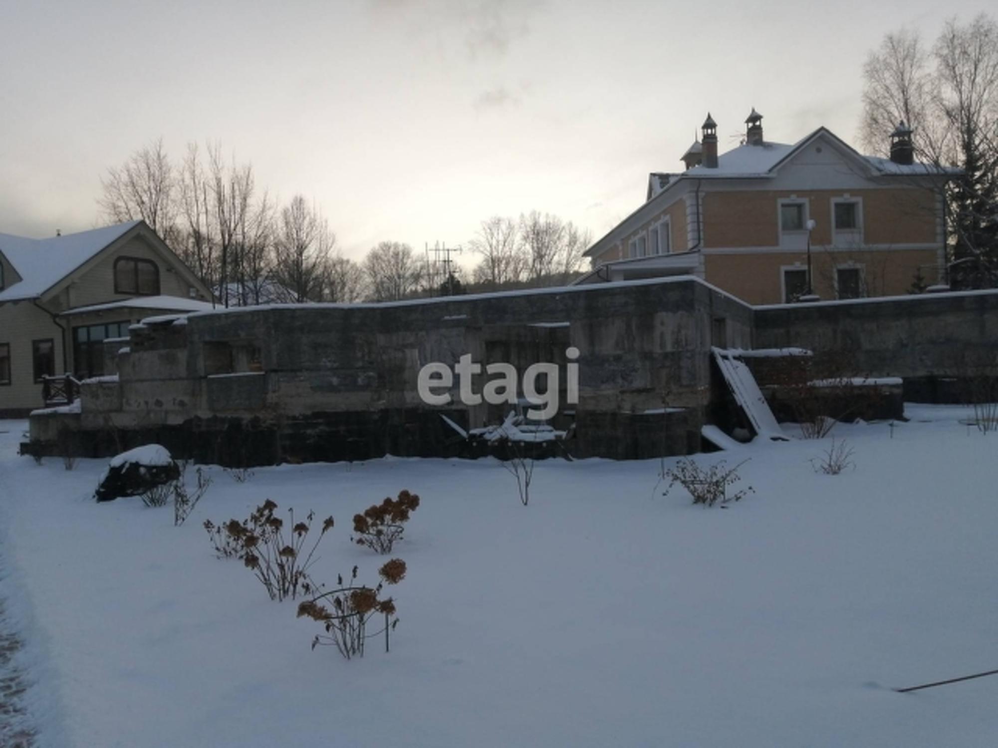 Купить дачу, дом, коттедж за 39 300 000 рублей на улица Петра Словцова