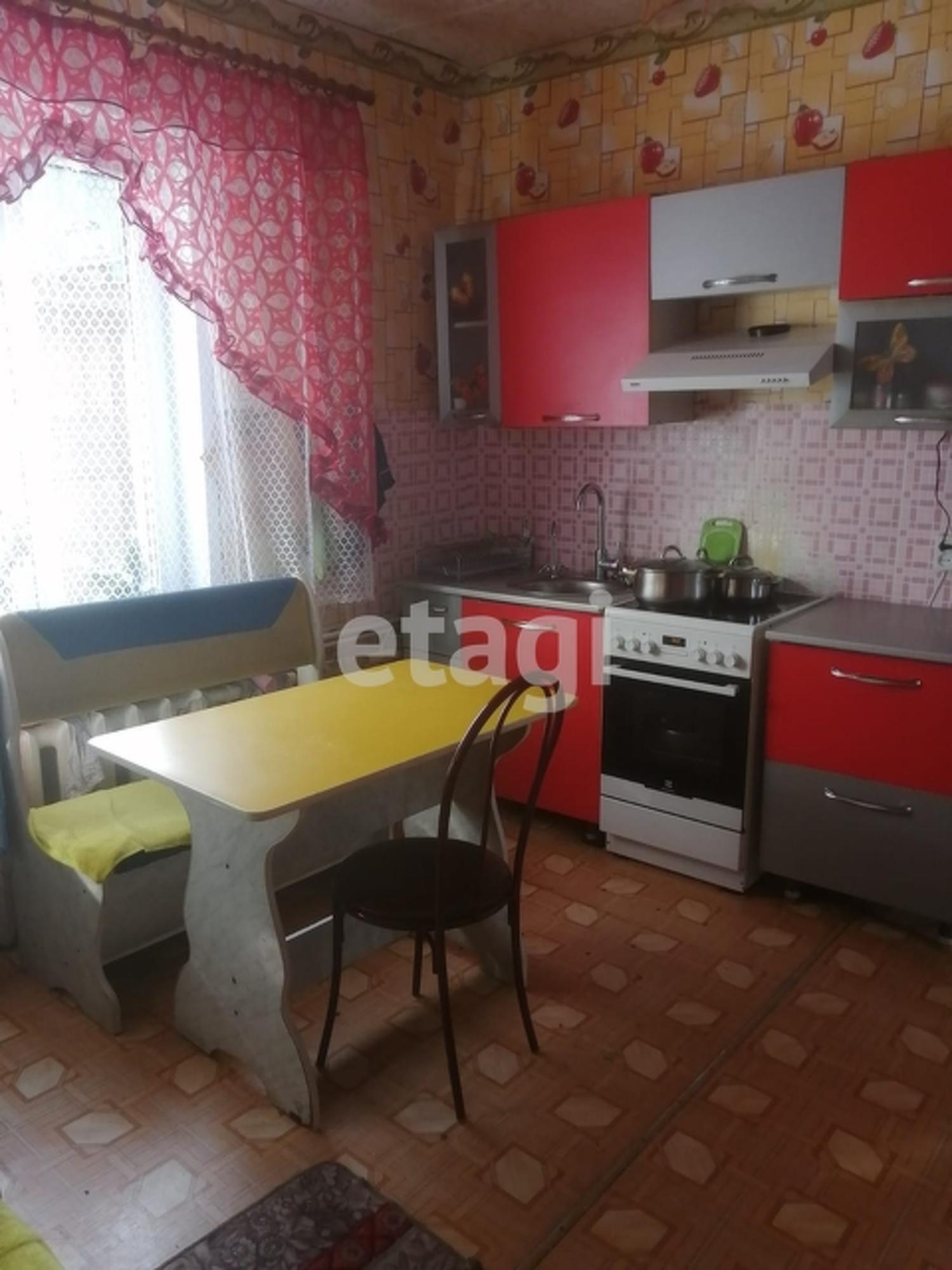 Купить дачу, дом, коттедж за 4 500 000 рублей на Комсомольская улица