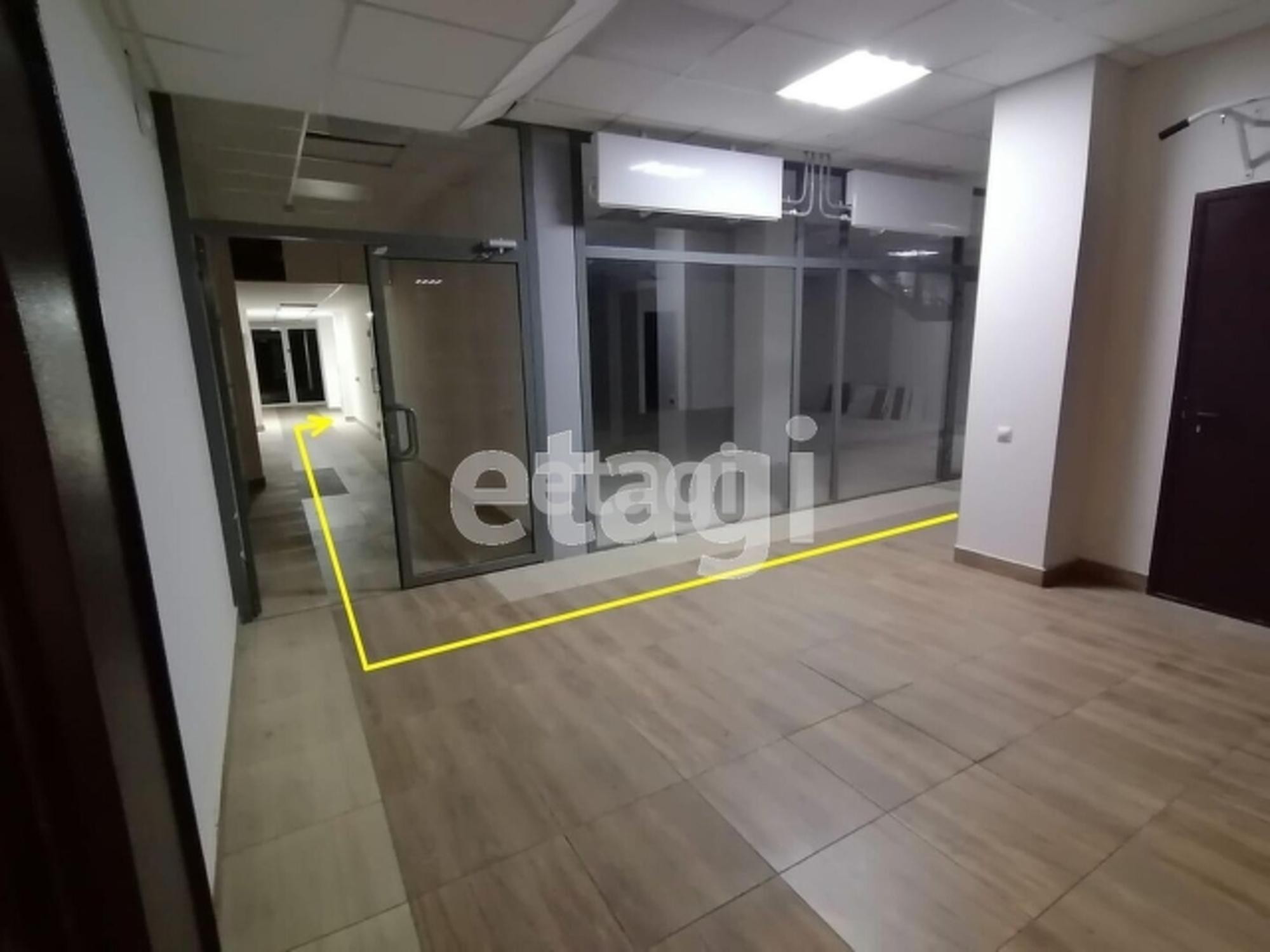 Купить торговое помещение за 14 120 000 рублей на улица Молокова