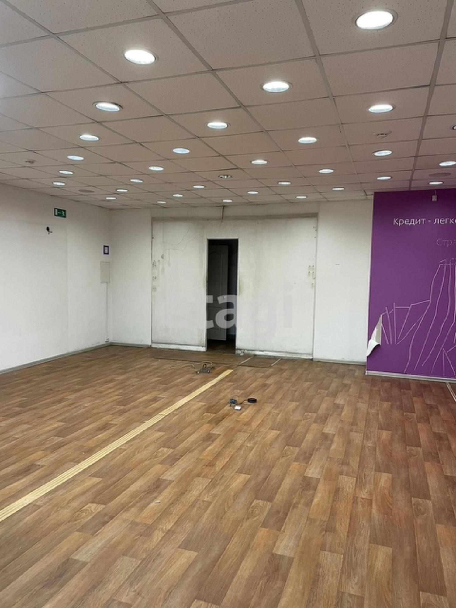 Купить торговое помещение за 8 500 000 рублей на улица Калинина