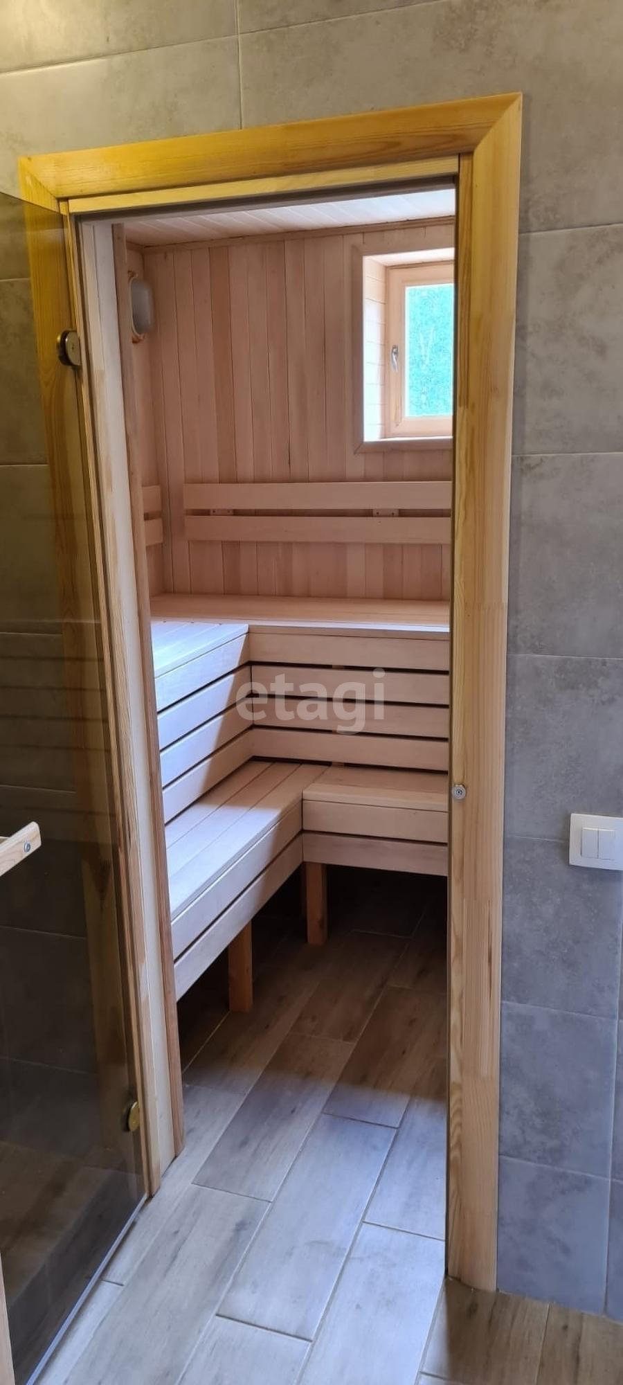 Купить дачу, дом, коттедж за 12 500 000 рублей на Озерный посёлок-парк