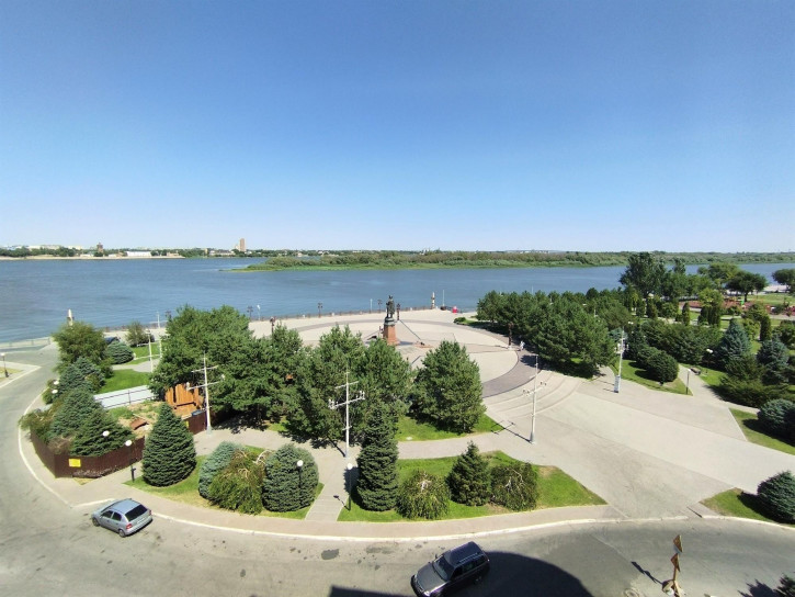 3-комн квартира г. Астрахань, Кировский район, проспект Губернатора Анатолия Гужвина 3
