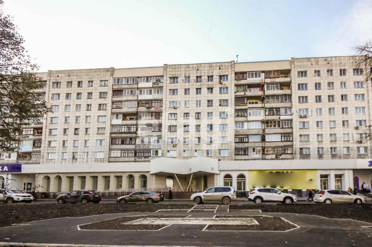 2-комн квартира Республики, 94