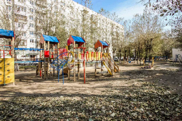 2-комн квартира Республики, 94