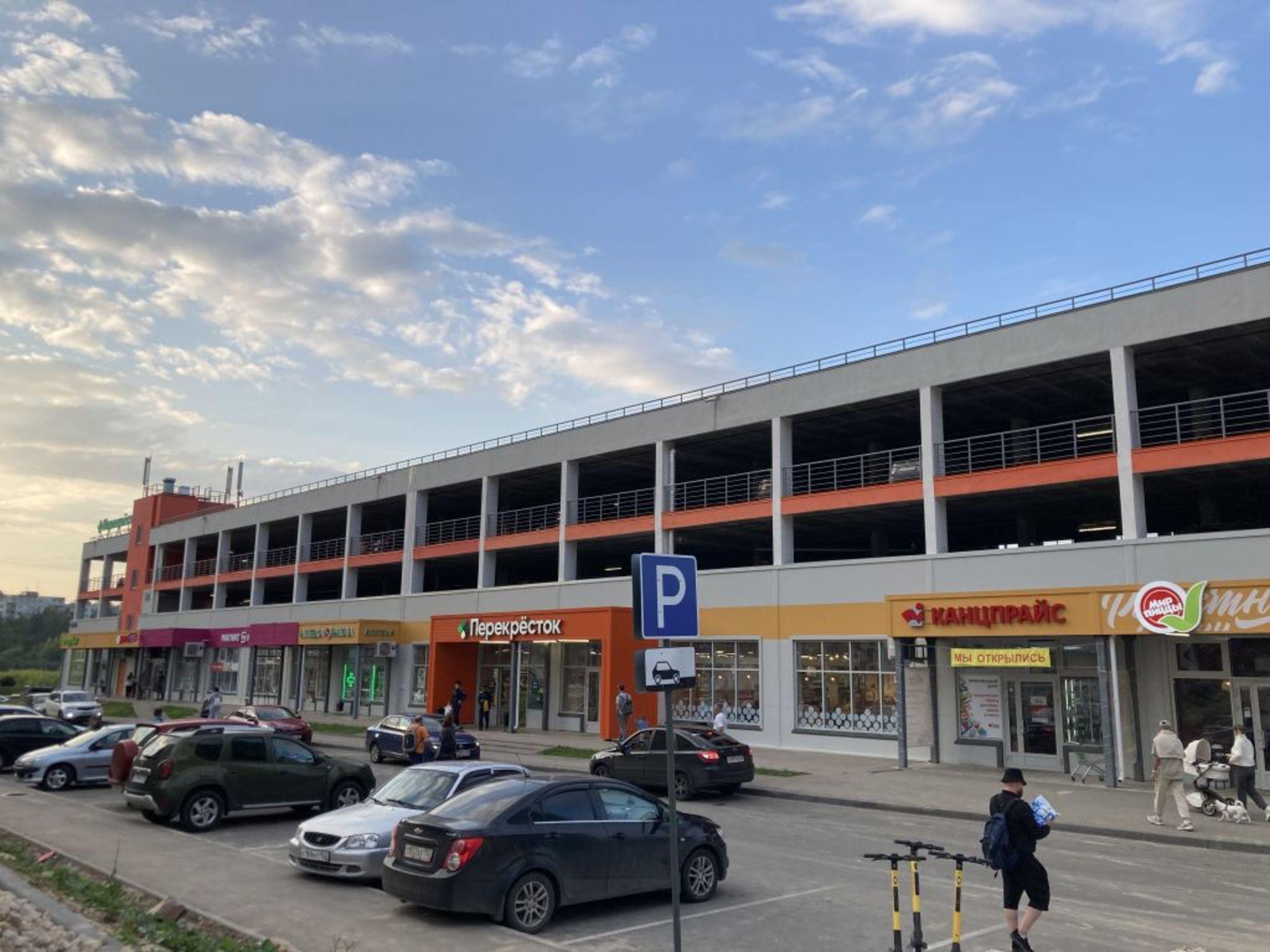 Купить гараж, место в паркинге за 1 100 000 рублей на Романтиков ул, 19