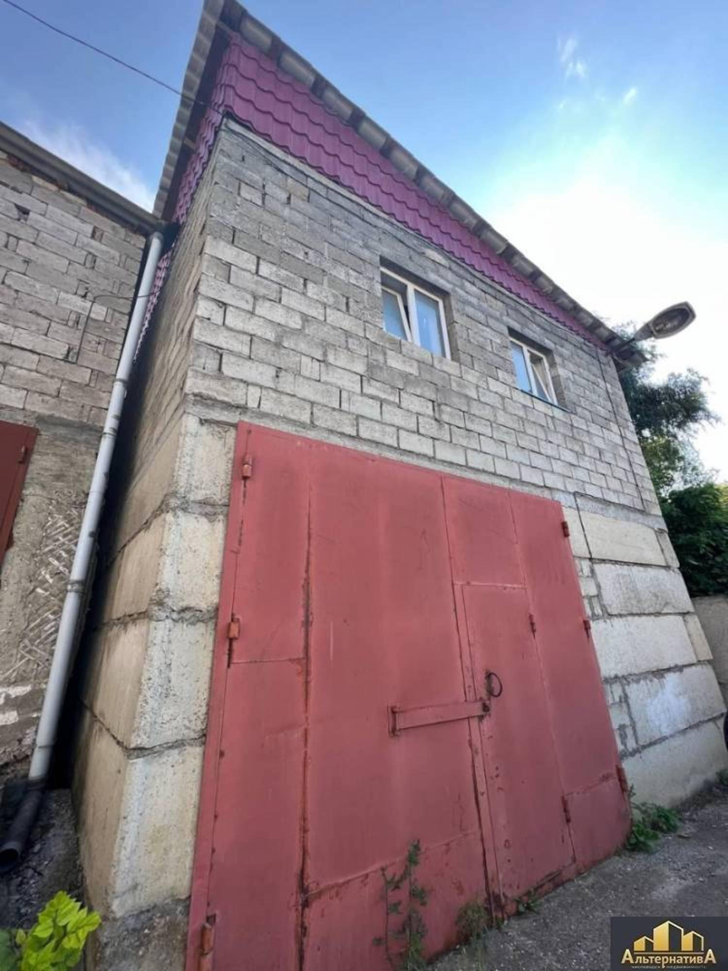 Купить гараж, место в паркинге за 1 700 000 рублей на Титова ул.