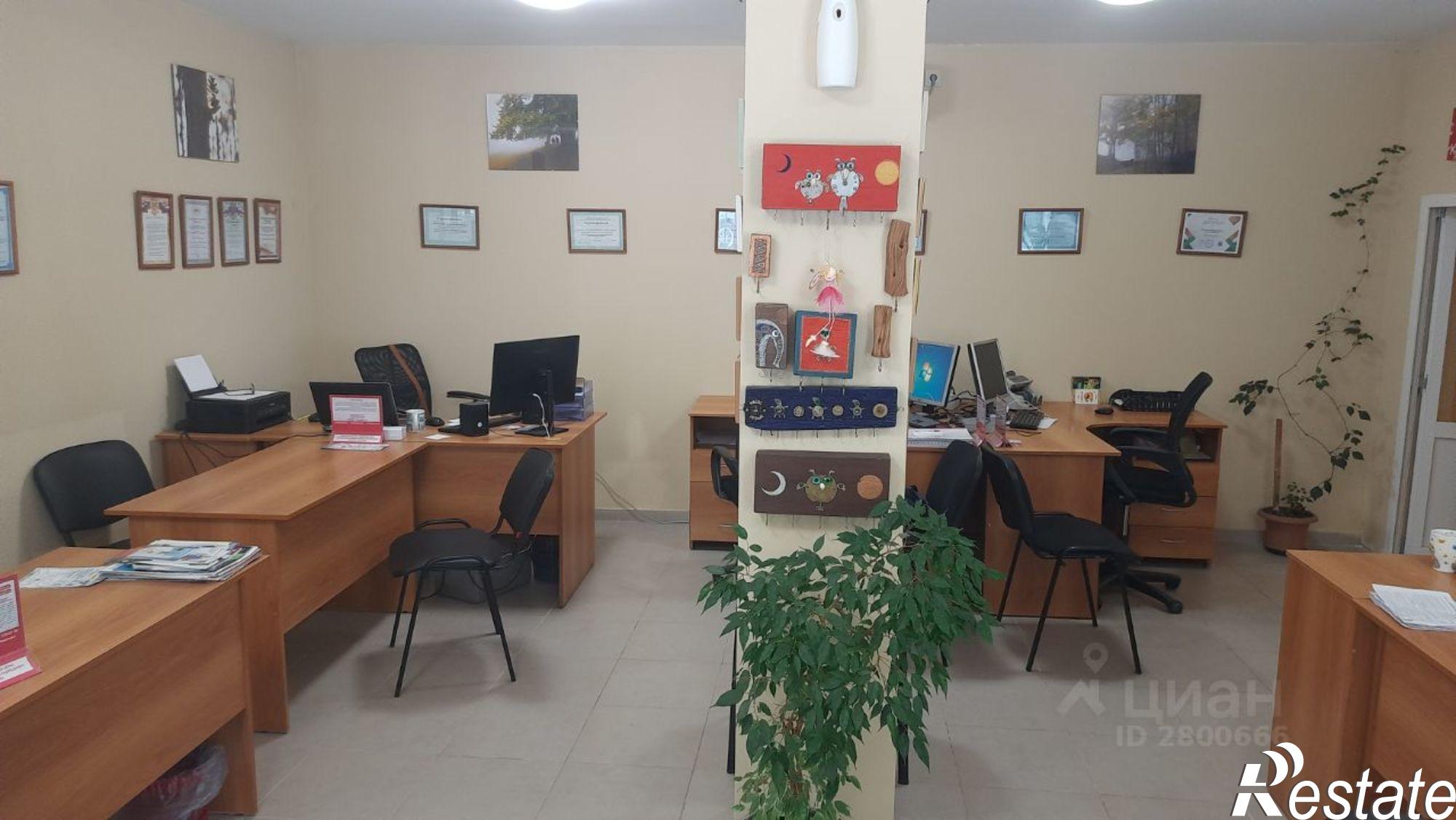 Сдать офис, помещение под офис за 10 000 рублей на улица Десантников, 10