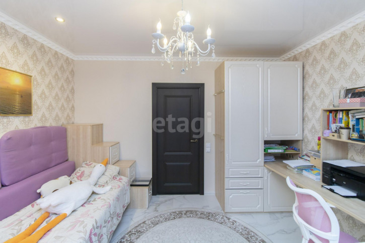 3-комн квартира Немцова, 71