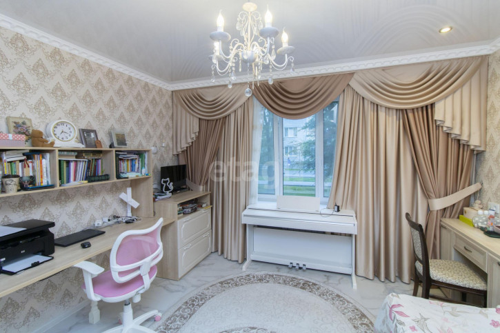 3-комн квартира Немцова, 71