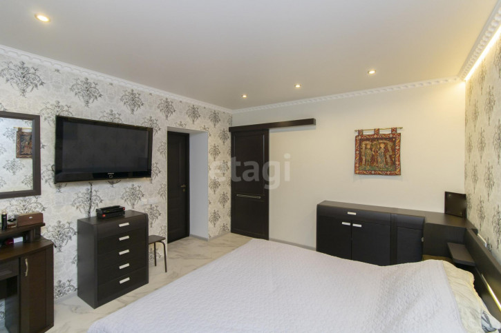 3-комн квартира Немцова, 71