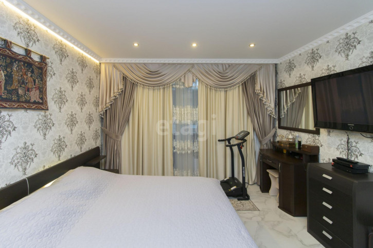 3-комн квартира Немцова, 71