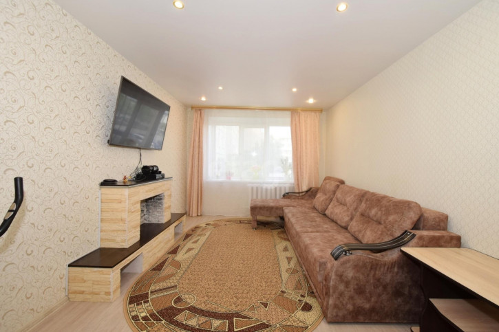 3-комн квартира Домостроителей, 4