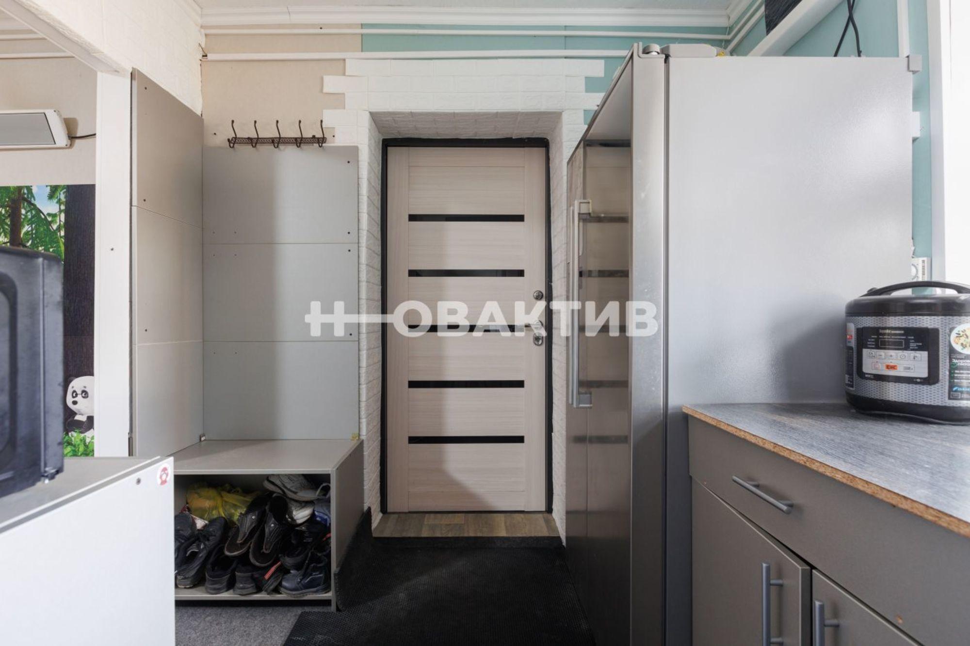 Купить дачу, дом, коттедж за 9 900 000 рублей на г Новосибирск, ул Короленко