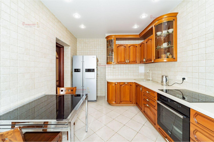 3-комн квартира Луганская 6