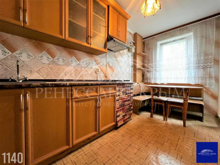 3-комн квартира проспект Генерала Острякова, 141