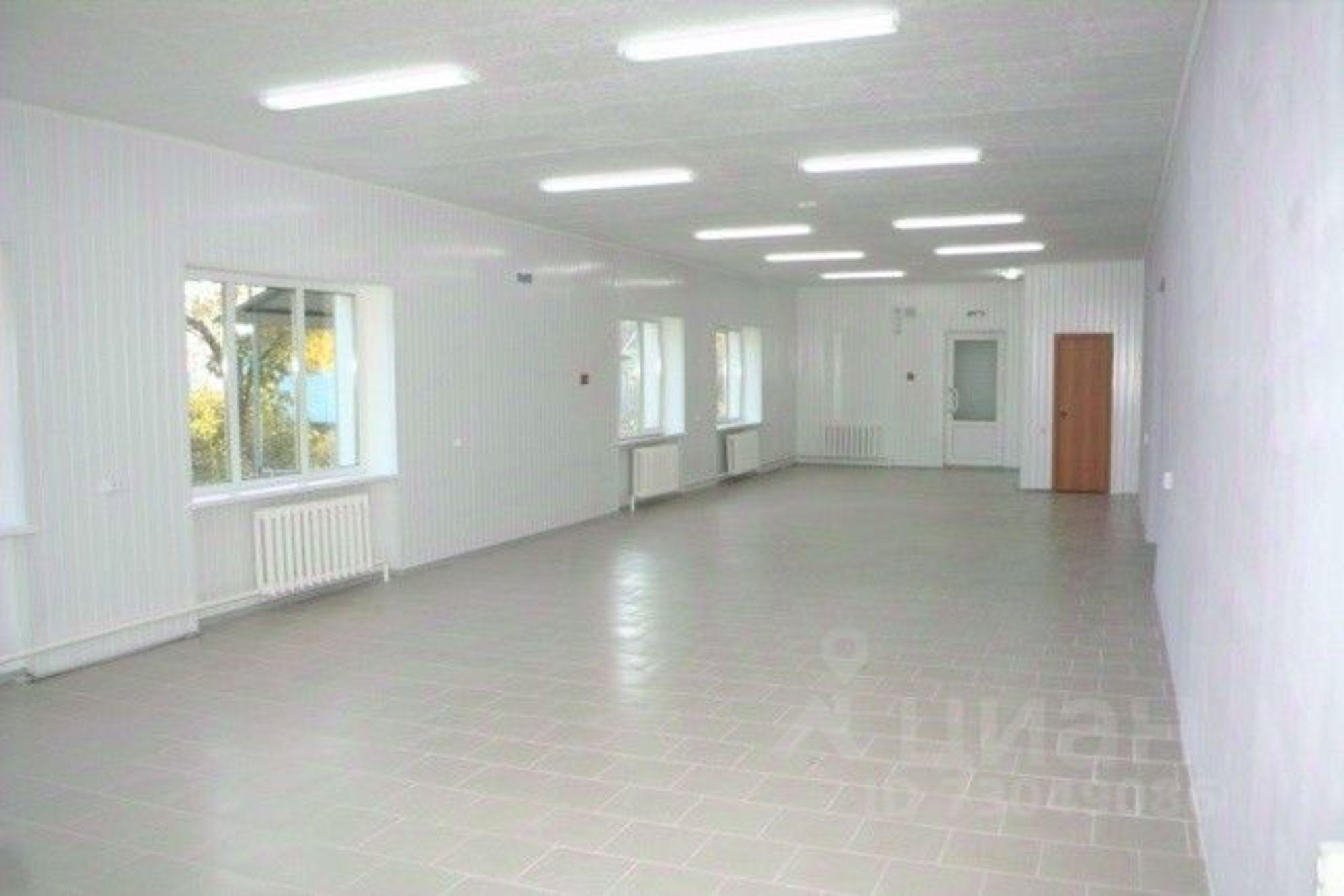 Купить торговое помещение за 3 900 120 рублей на Октябрьская улица