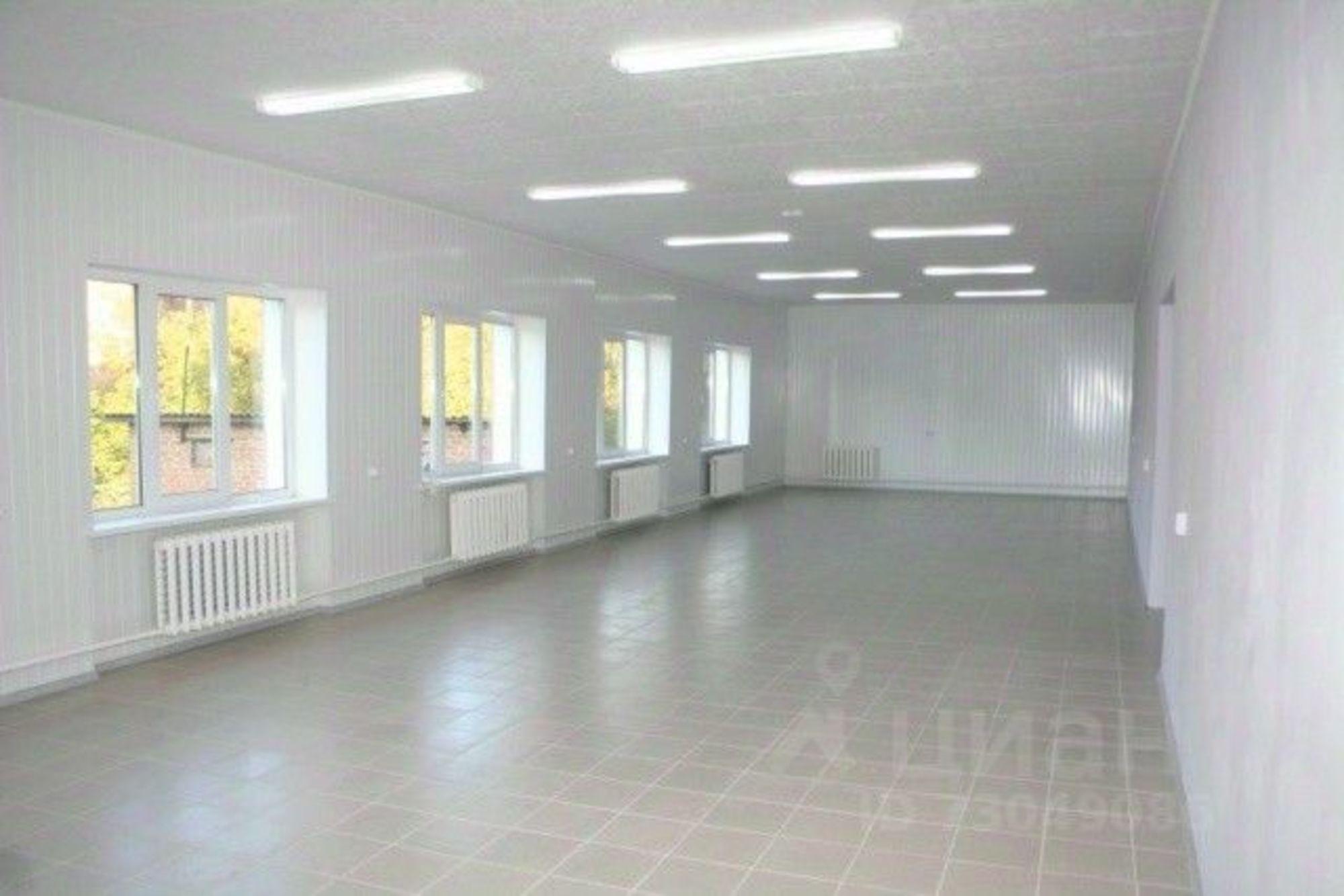 Купить торговое помещение за 3 900 120 рублей на Октябрьская улица