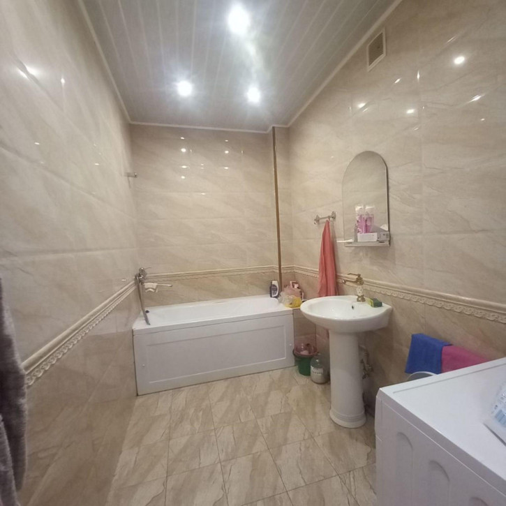 2-комн квартира Орджоникидзе ул, 84К5