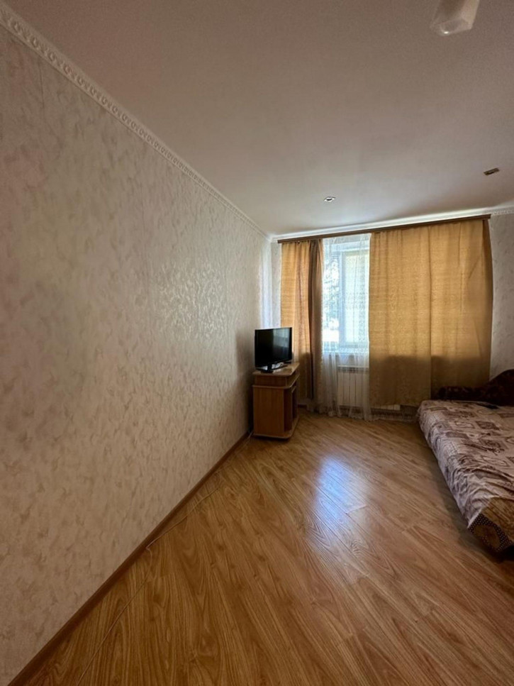 1-комн квартира Октябрьская пл, 31в