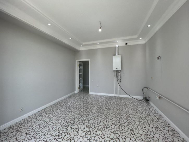 2-комн квартира Крайнего ул, 74