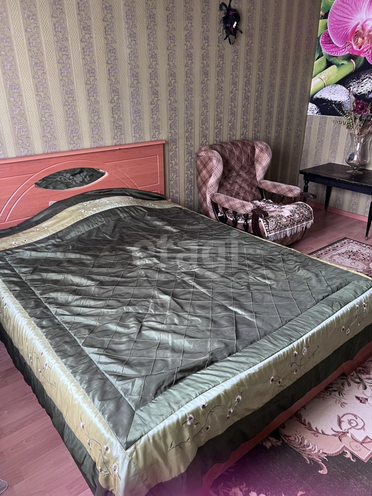 Комната Широтная, 13б