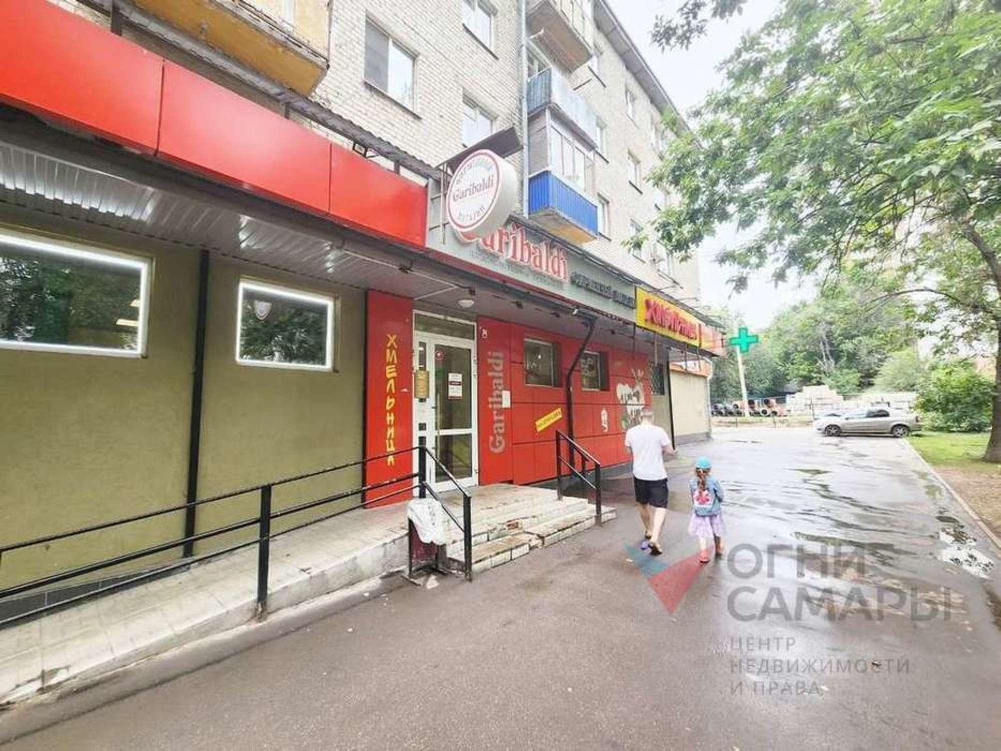Купить торговое помещение за 24 300 000 рублей на Мориса Тореза улица, 99