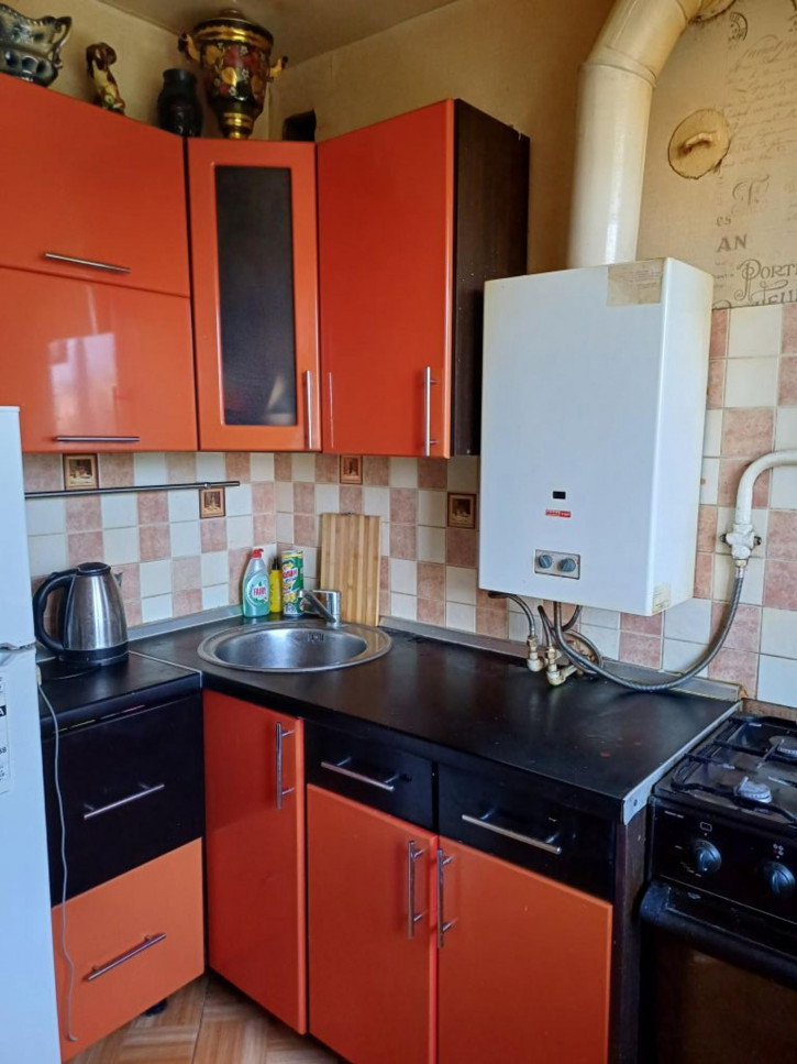 2-комн квартира Матросова ул, 22а