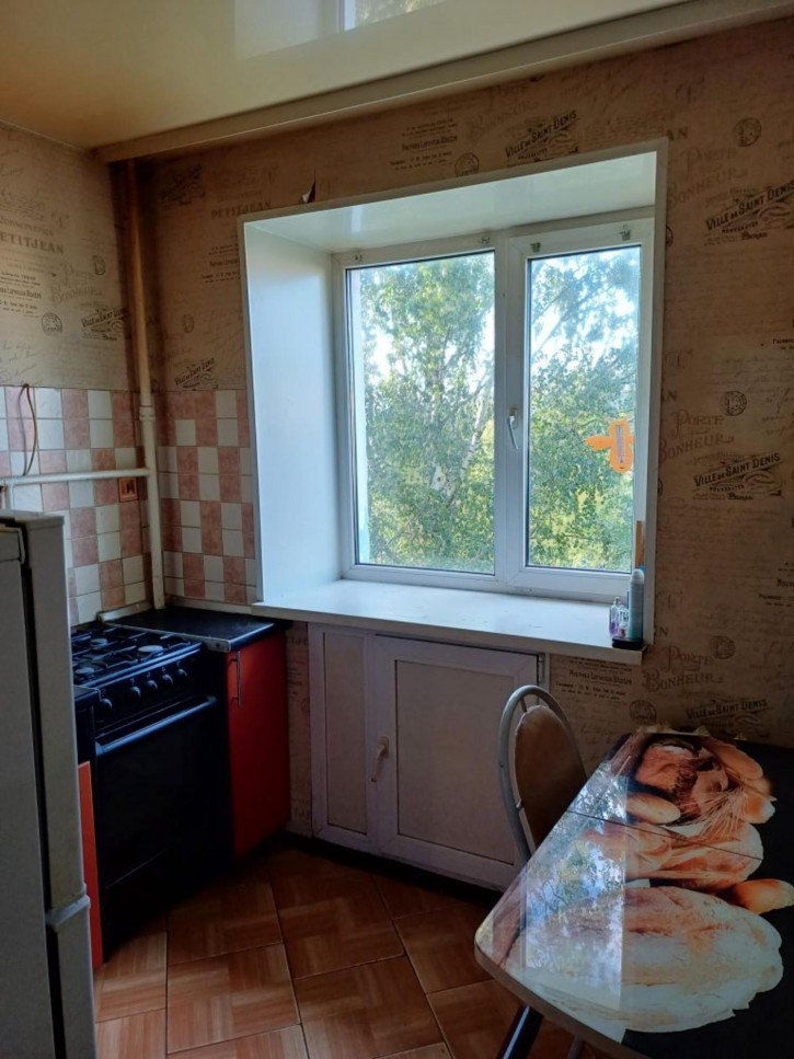2-комн квартира Матросова ул, 22а