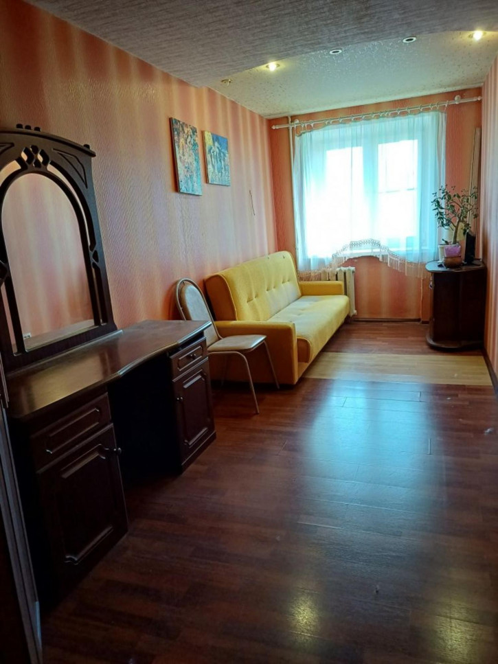 2-комн квартира Матросова ул, 22а