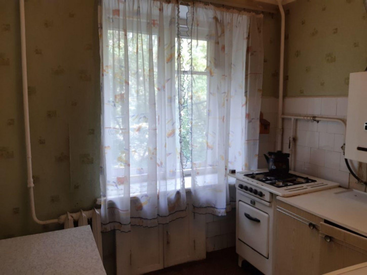 3-комн квартира Родионова ул, 1