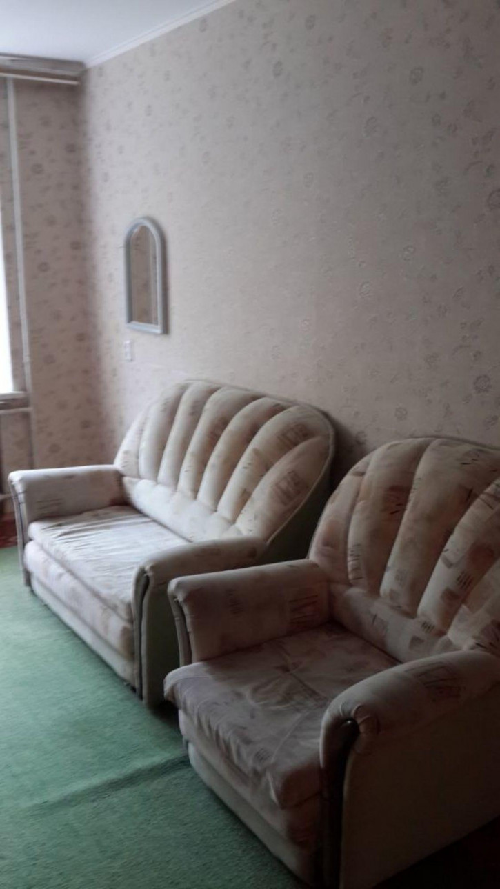 3-комн квартира Родионова ул, 1