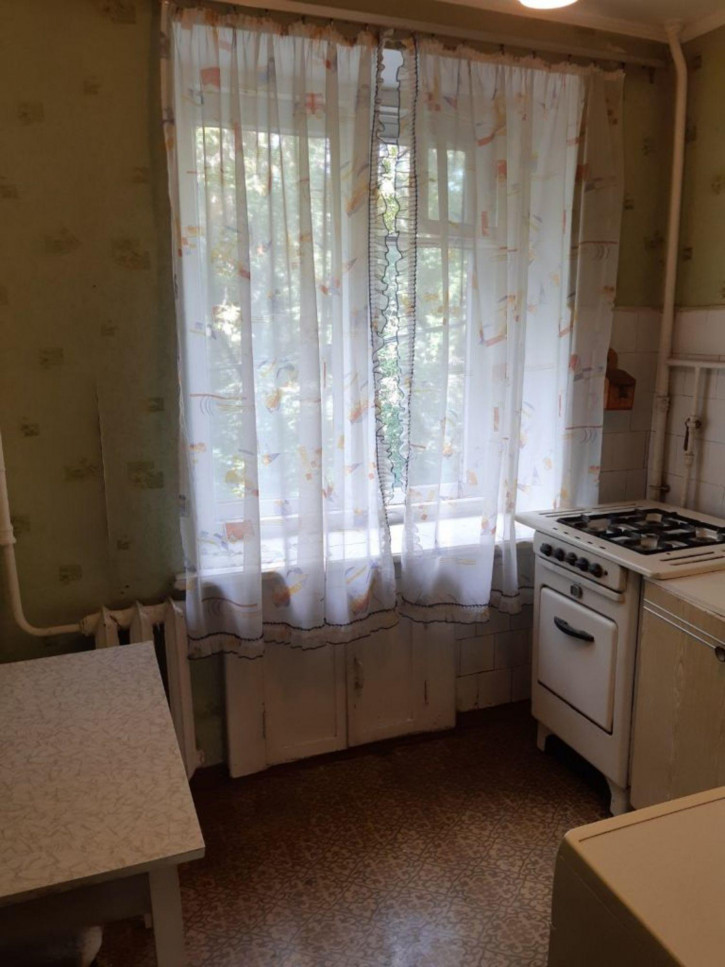 3-комн квартира Родионова ул, 1