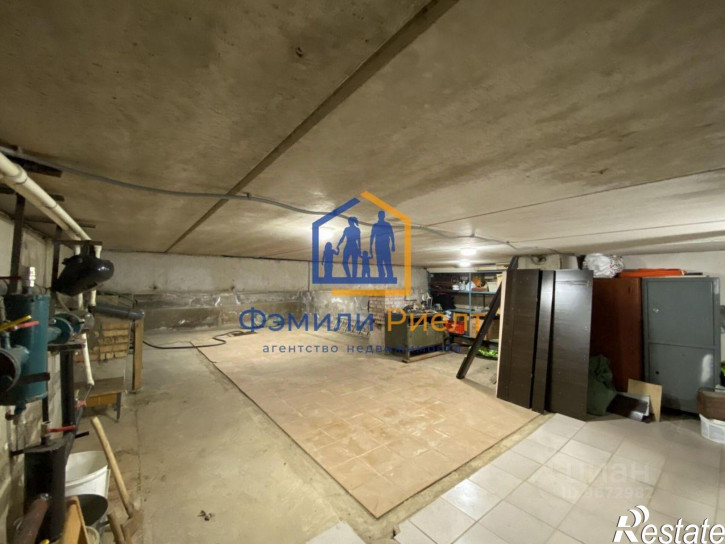 Отдельное здание улица Курчатова, 49Б,  д. 49Б