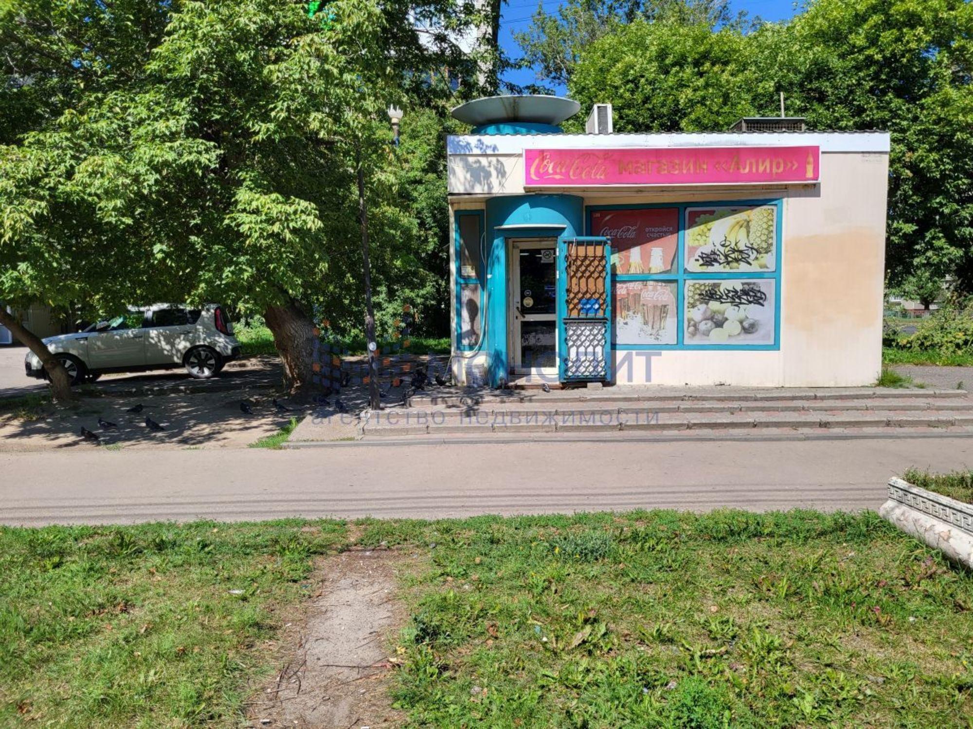 Купить торговое помещение за 2 200 000 рублей на Юлиуса Фучика ул, 25А