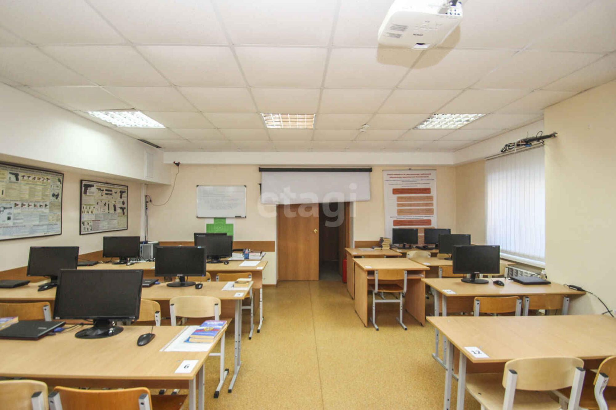 Купить офис, помещение под офис за 7 700 000 рублей на Солнечный пр. 7
