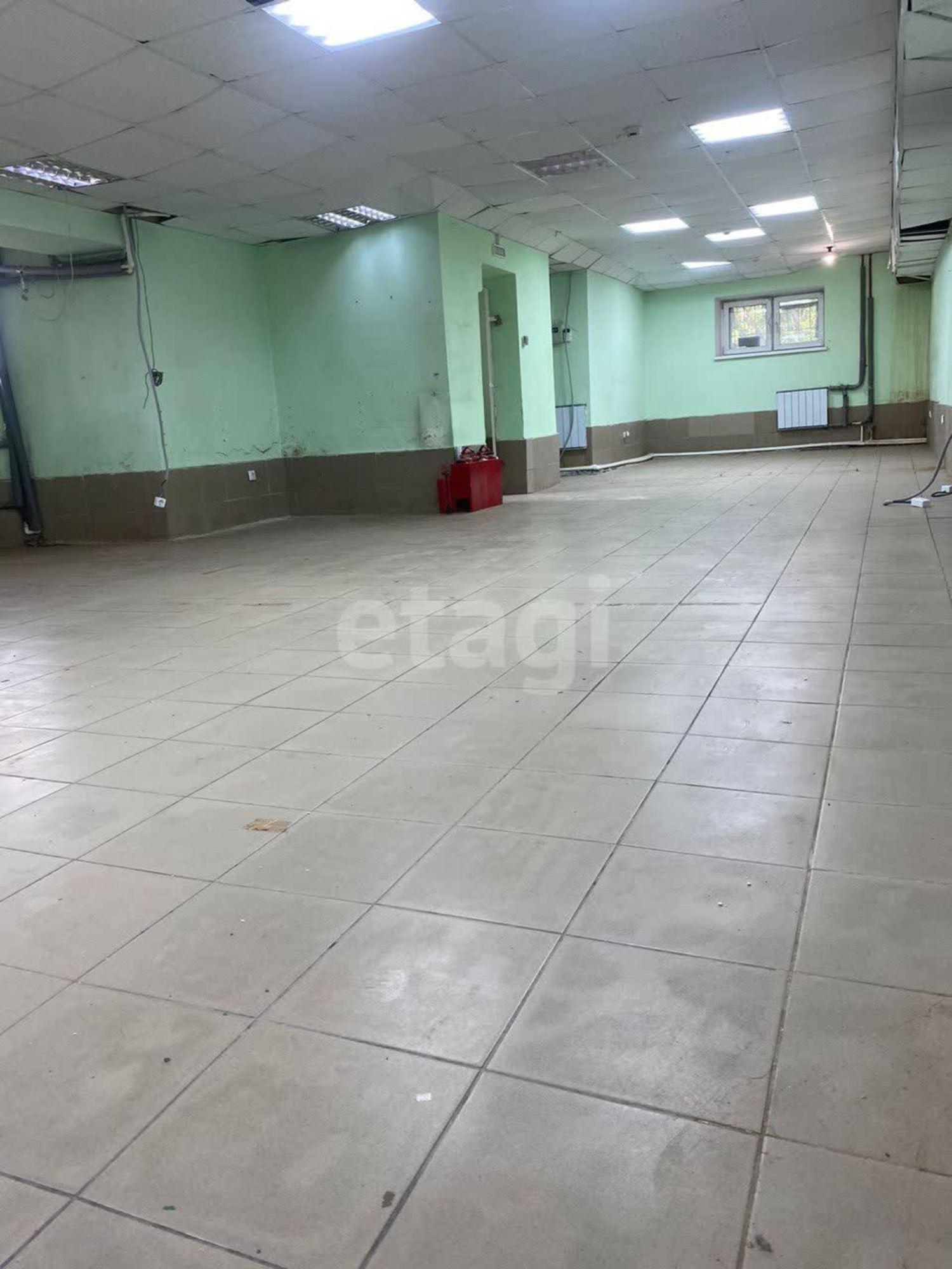 Купить торговое помещение за 30 640 000 рублей на Клары Цеткин 29/5