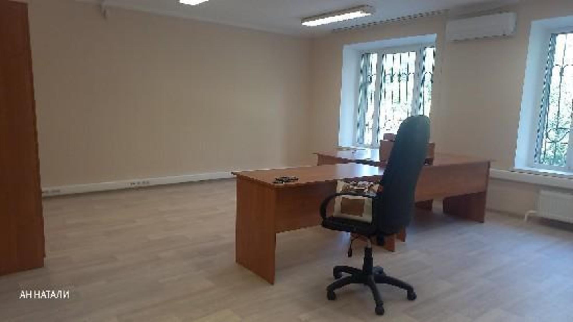 Сдать офис, помещение под офис за 10 500 рублей на Матросова, 10
