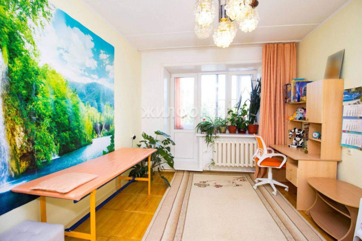 3-комн квартира Золотодолинская улица, д.31
